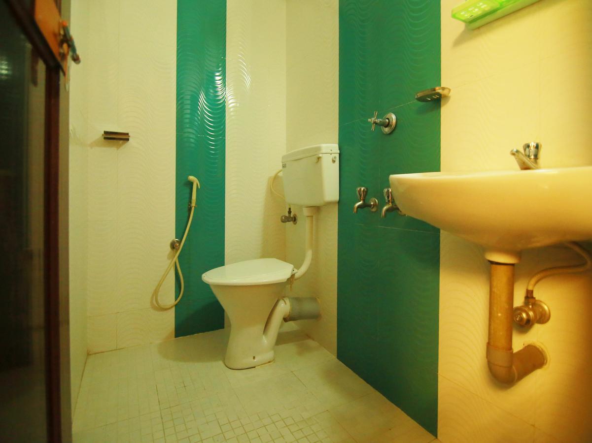 Oyo 4824 Hotel Star Kochi ภายนอก รูปภาพ