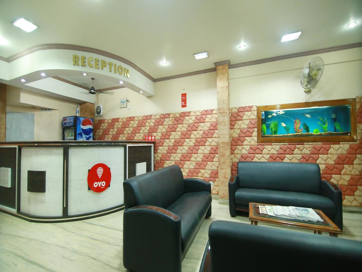 Oyo 4824 Hotel Star Kochi ภายนอก รูปภาพ