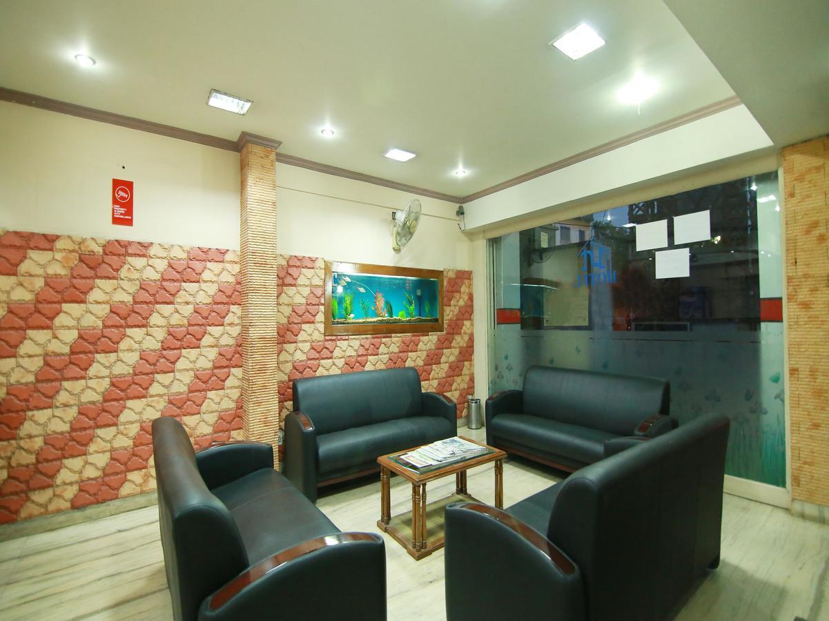 Oyo 4824 Hotel Star Kochi ภายนอก รูปภาพ